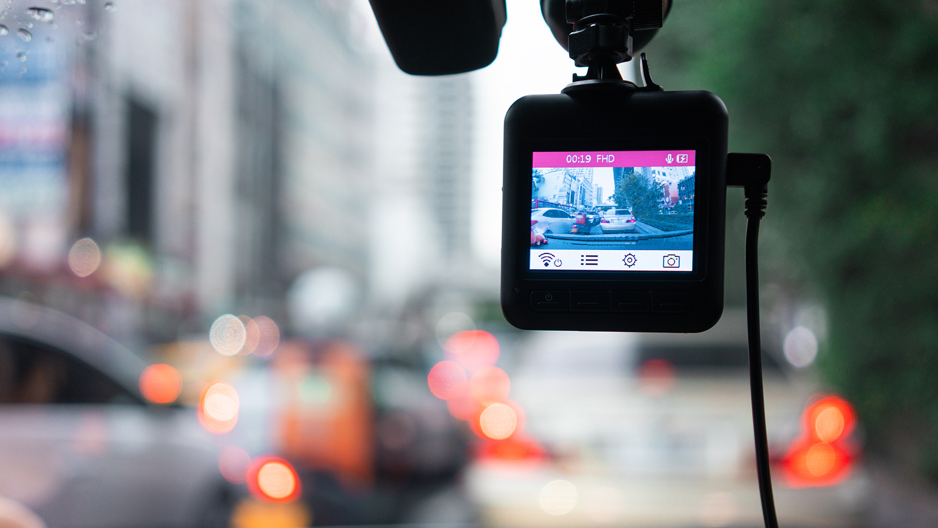 Dash Cams Sit Atop the List of Features Car Buyers Want