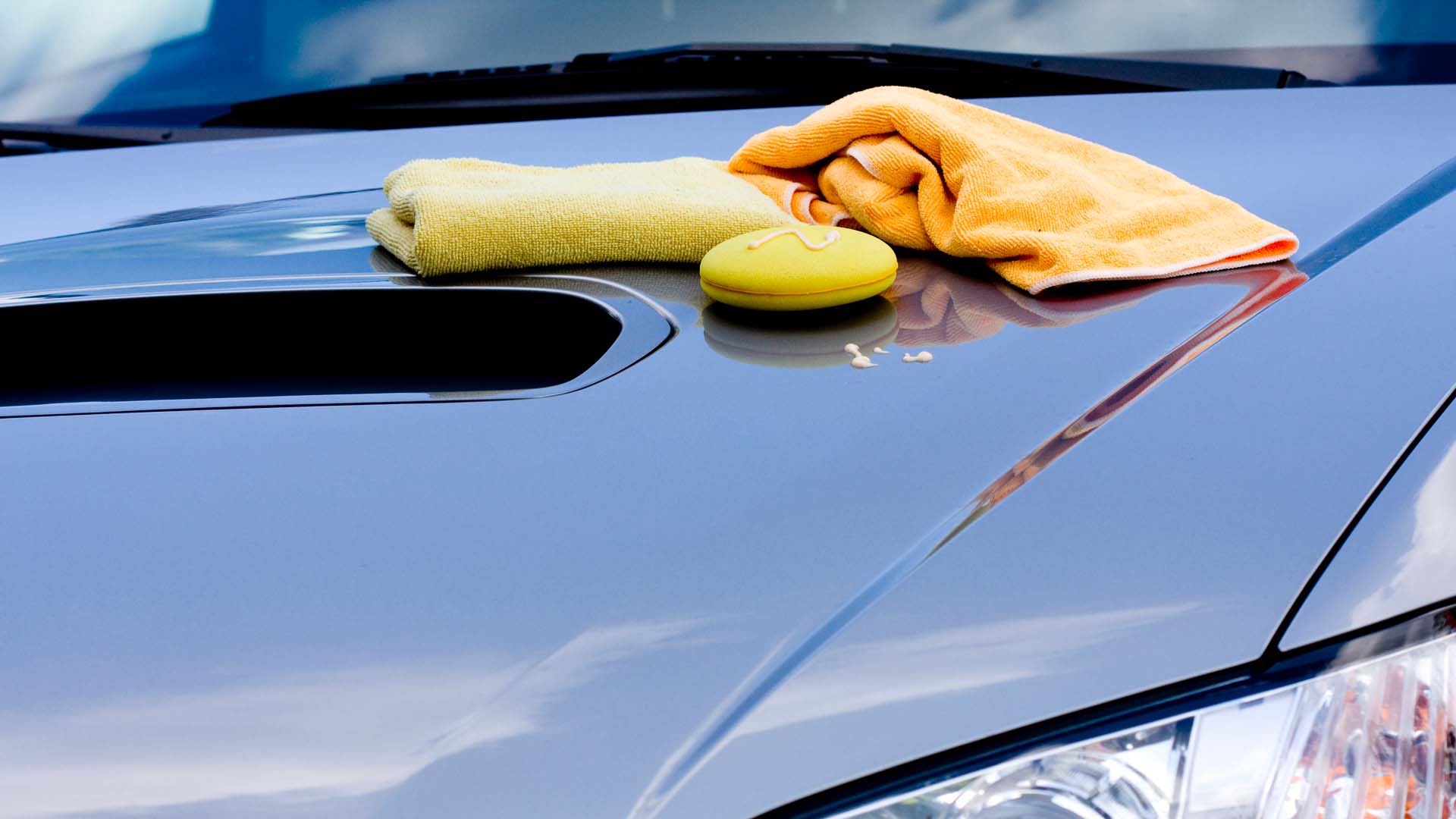 How to Wax a Car Using Hair Conditioner