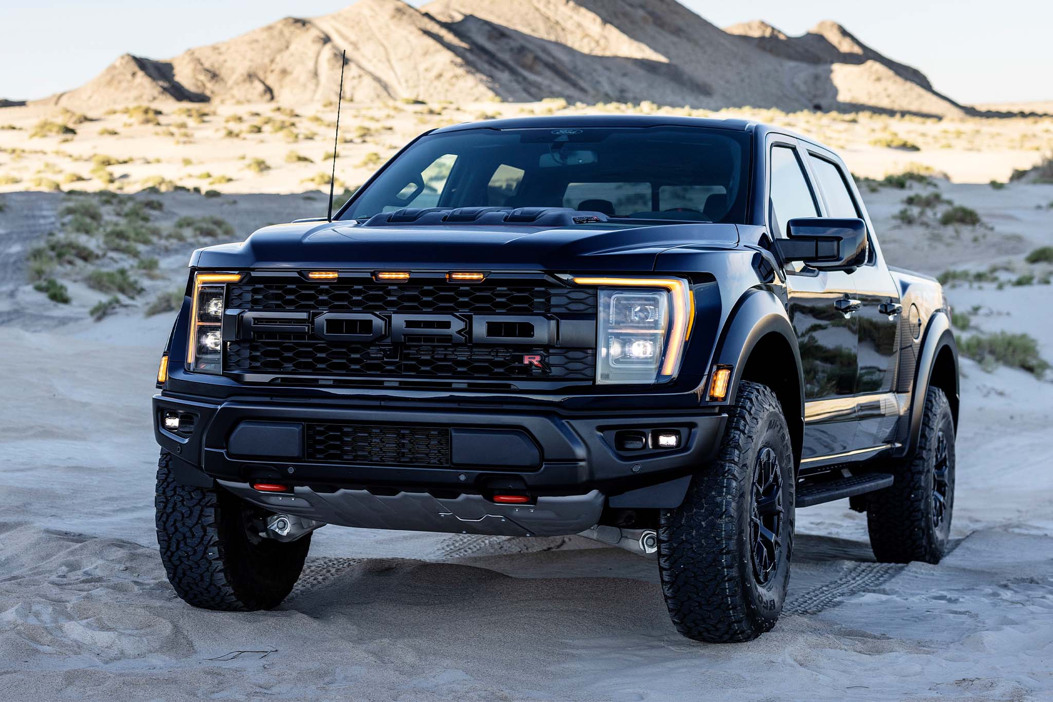 2023 Ford F-150 Raptor R Adds a 700-HP V8 From the Mustang Shelby