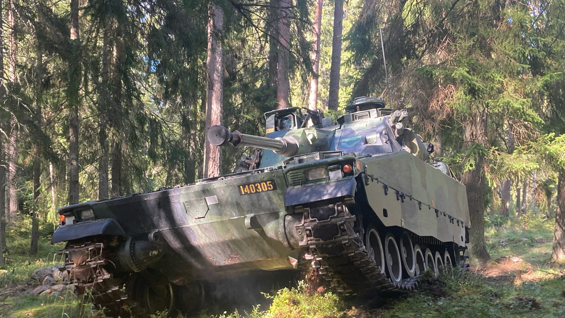 This Is The CV90 Fighting Vehicle Sweden Is Sending To Ukraine
