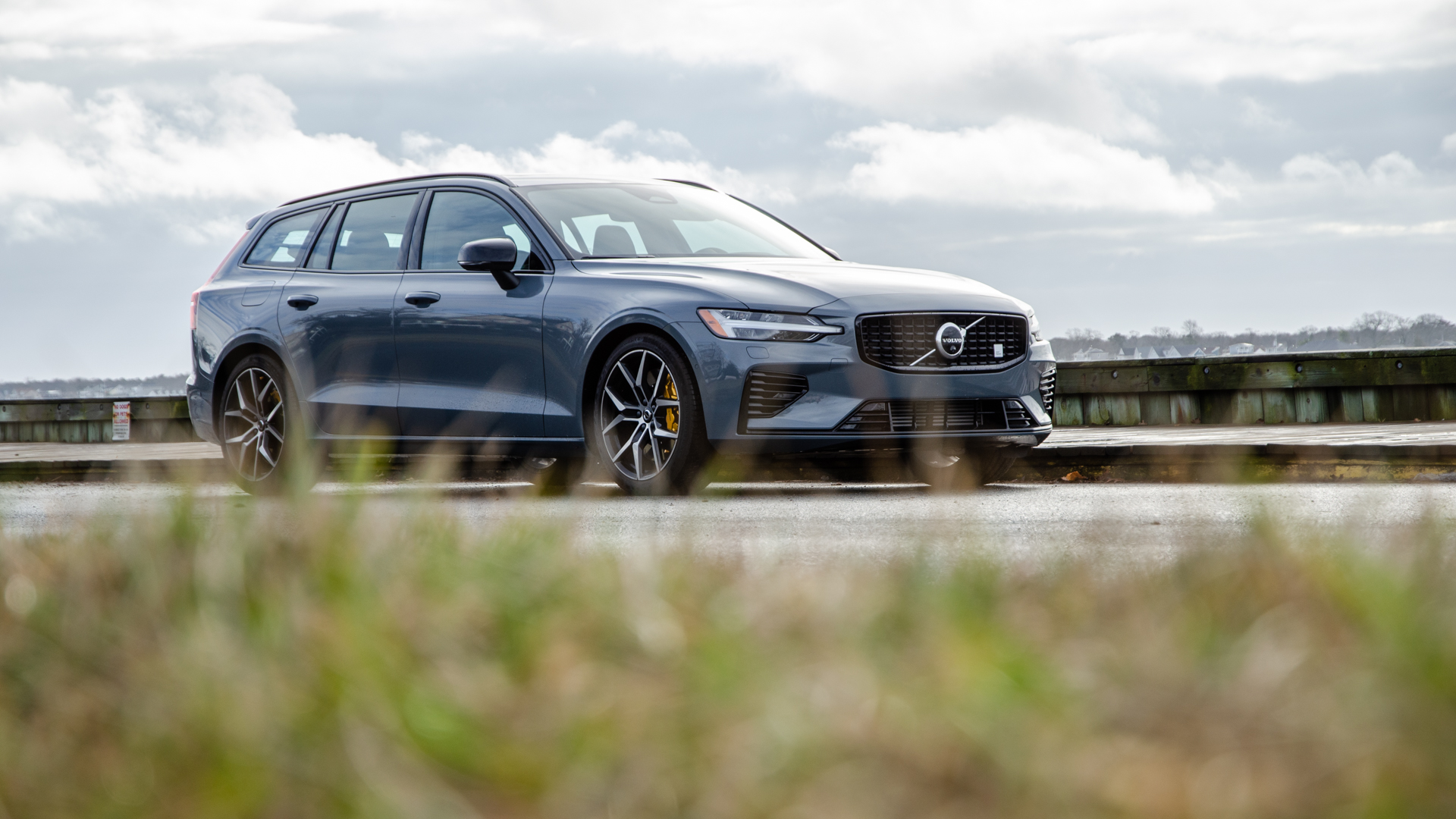 2023 Volvo V60 Photos, Specs Review - Forbes Wheels