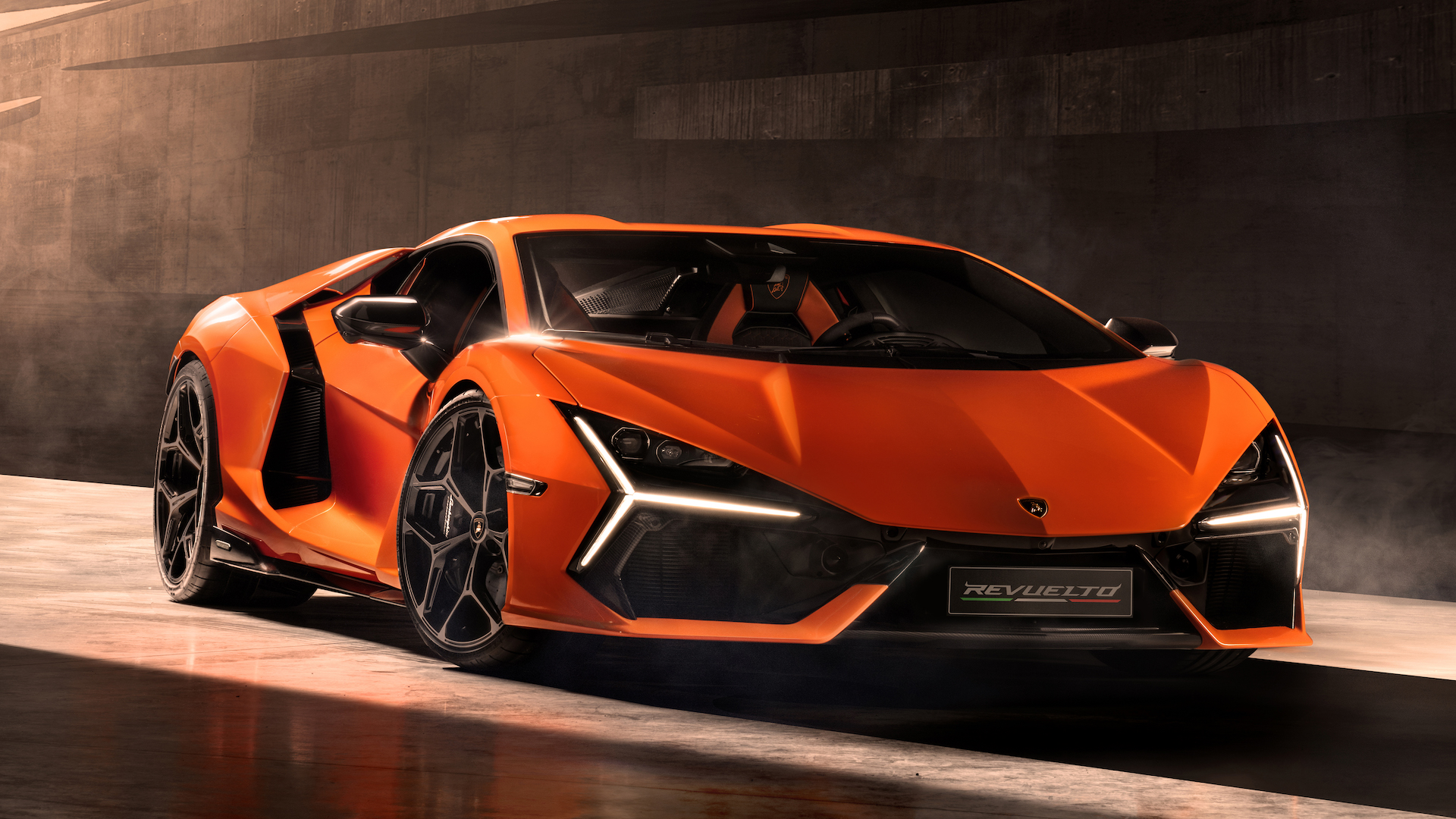 The Lamborghini Revuelto Is a 1,001-HP, 9,500-RPM Hybrid V12 Aventador ...