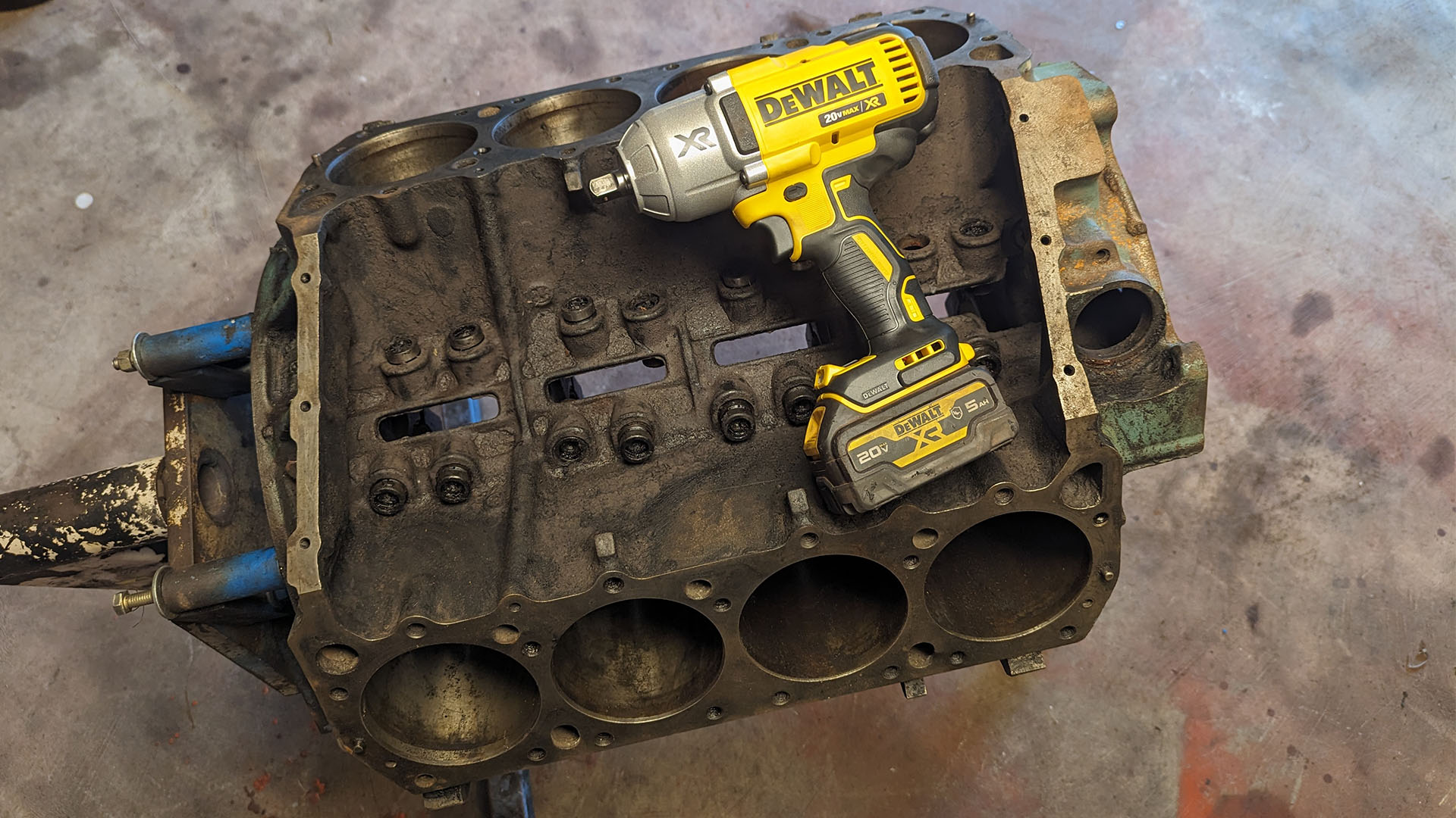 DEWALT Introduces Industry's Highest Rated Max Torque Cordless 1/2 in.  Impact Wrench