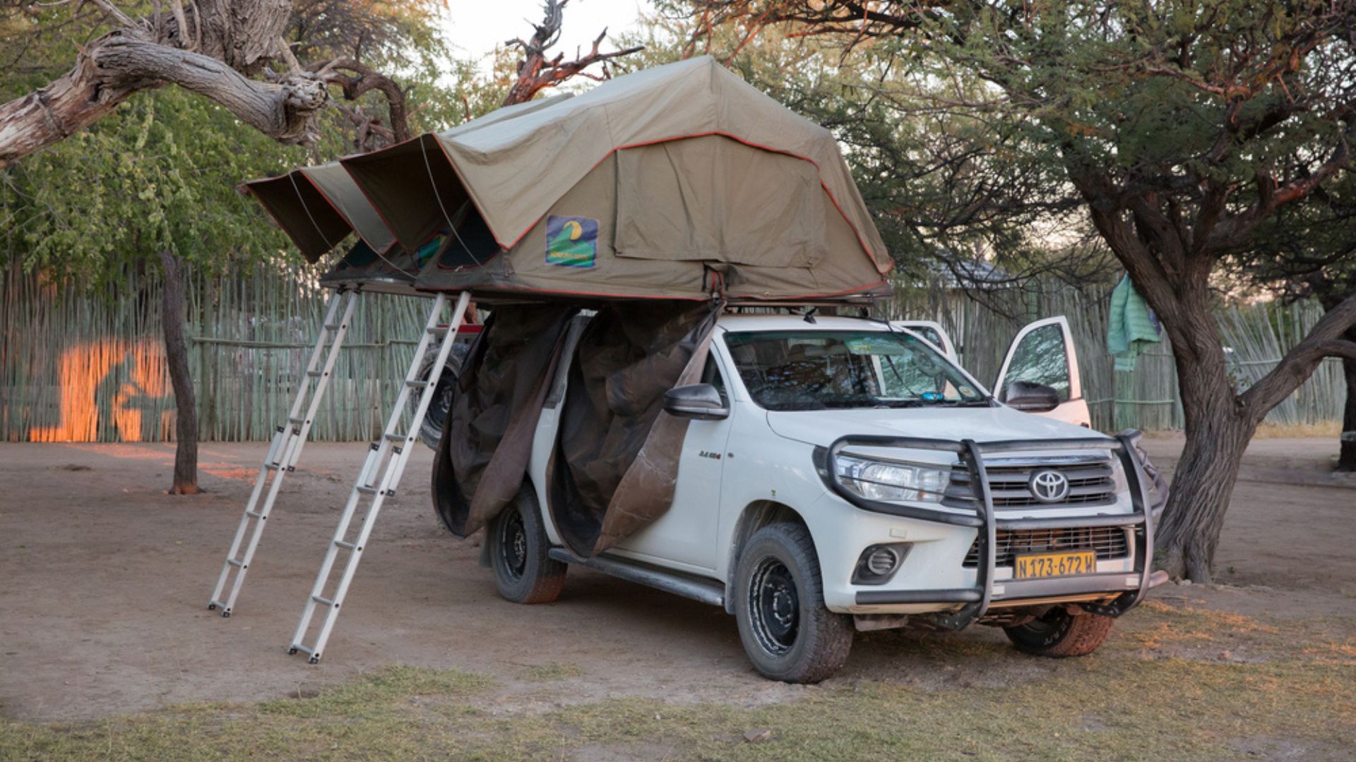 Hard Shell Roof Top Tent Close Up