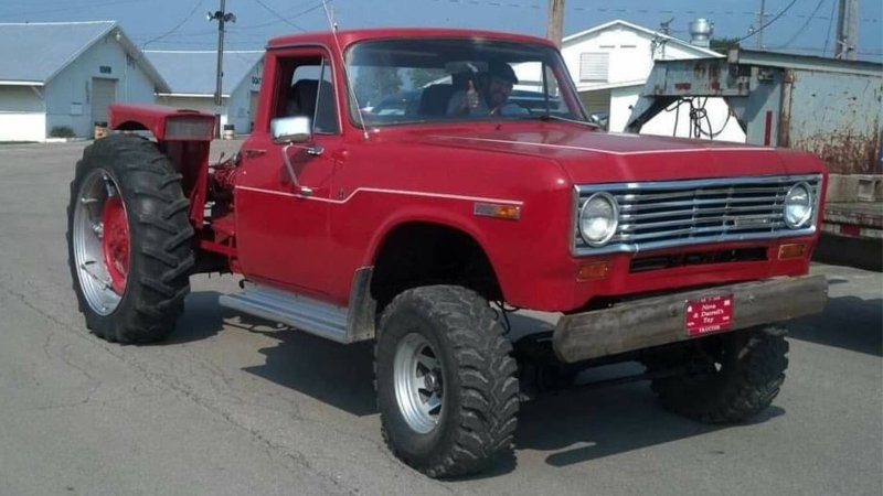 The 4WD International Harvester ‘Trucktor’ Is Real, And Yes, You Can Buy It