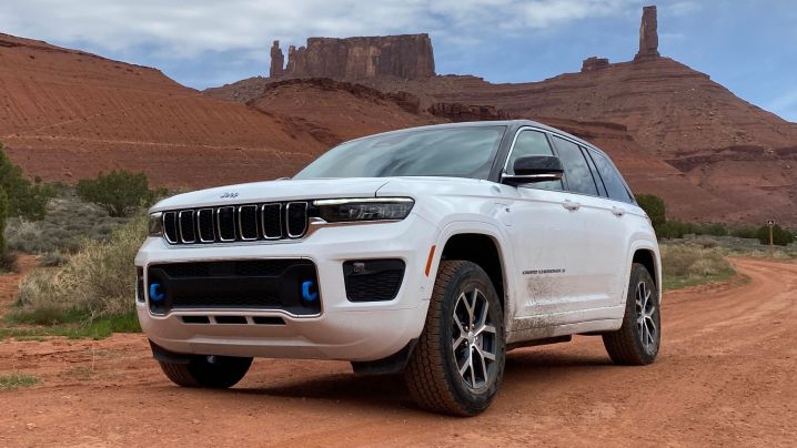 2022 Jeep Grand Cherokee 4xe First Drive Review: A Hybrid You Actually ...