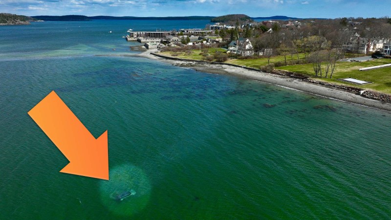 There’s a Ford Bronco Floating in a Bay in Maine Because Some Fool Drove Too Far Out [UPDATE: It’s Out]