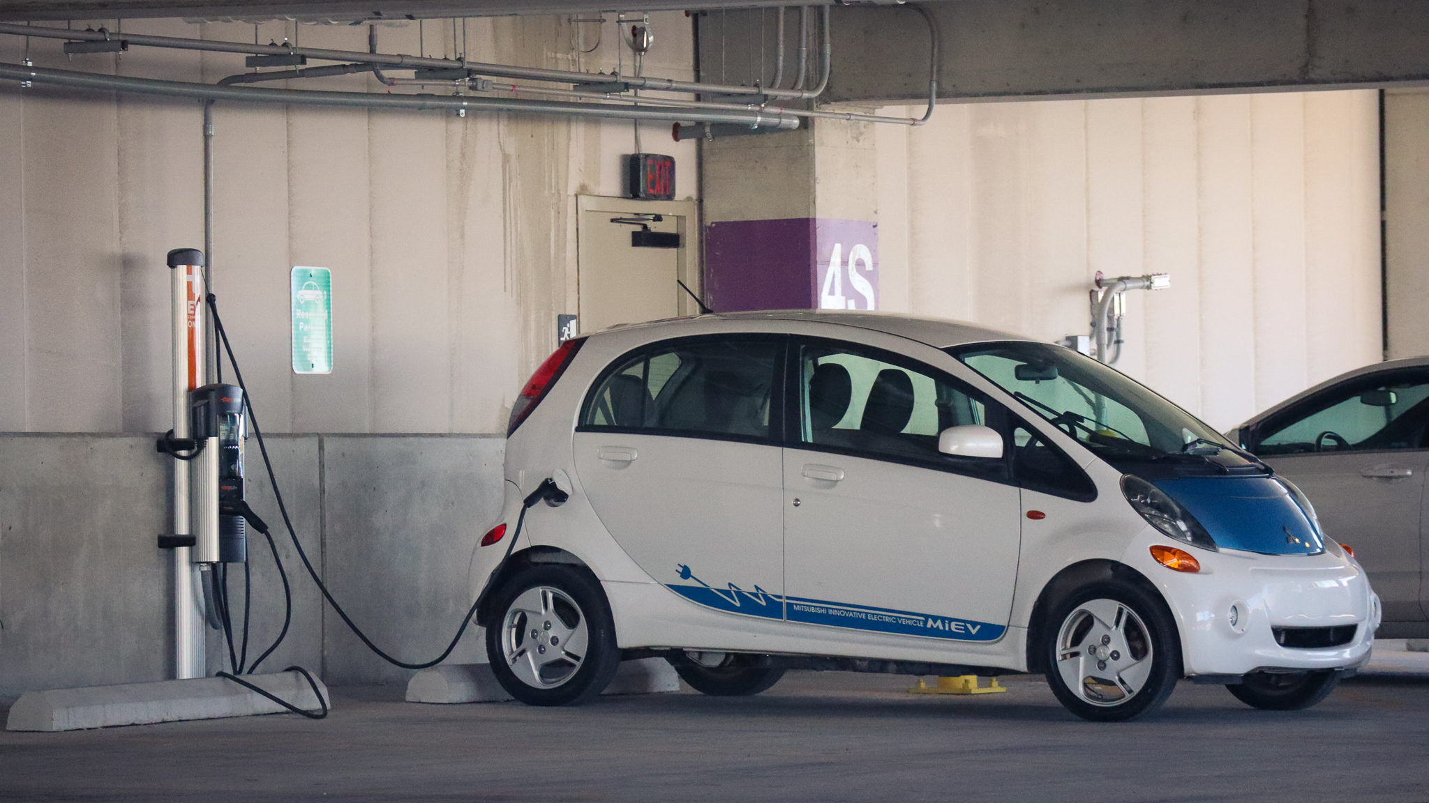 I-MiEV Plugged in