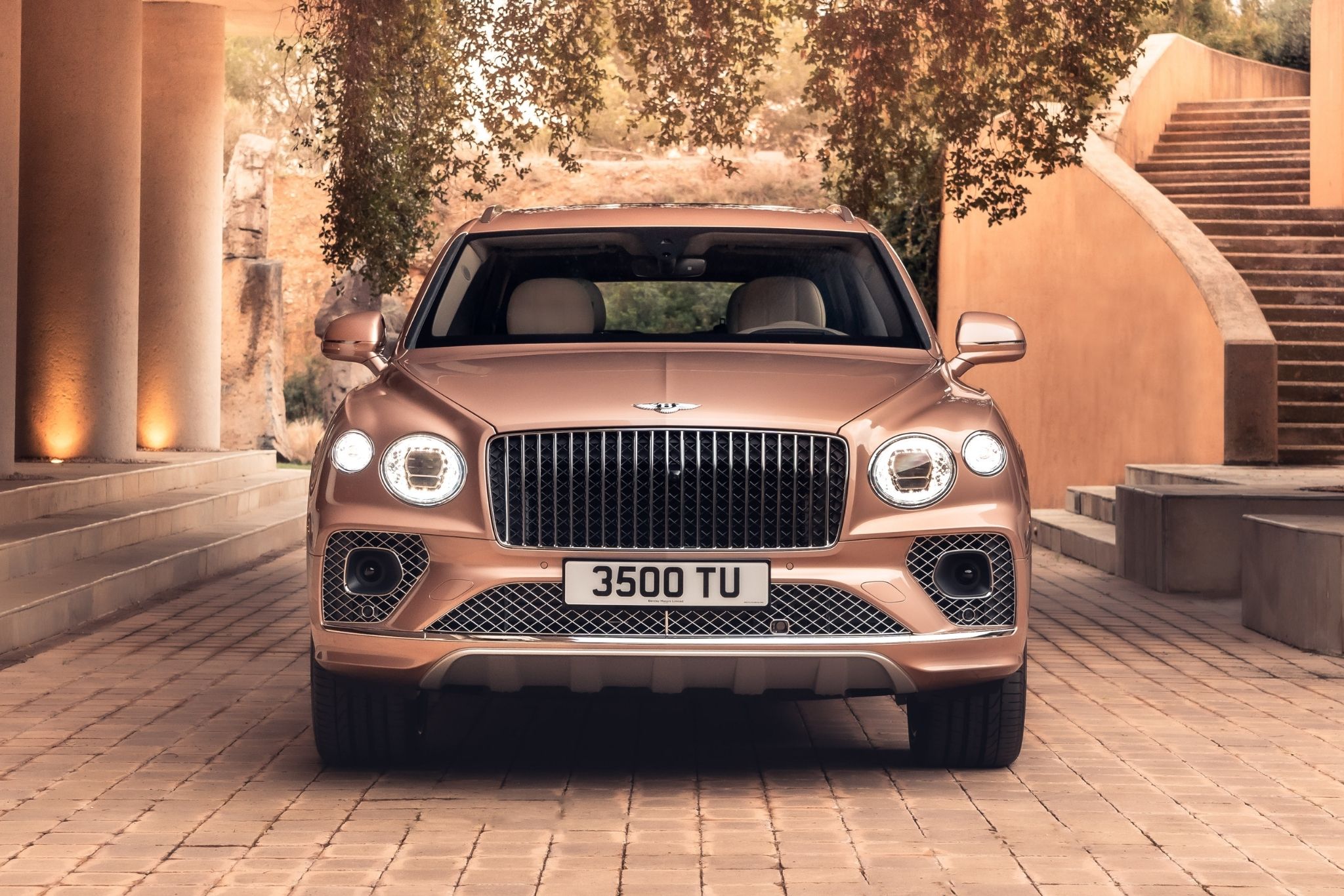 Front vier of a Bentley Bentayga SUV