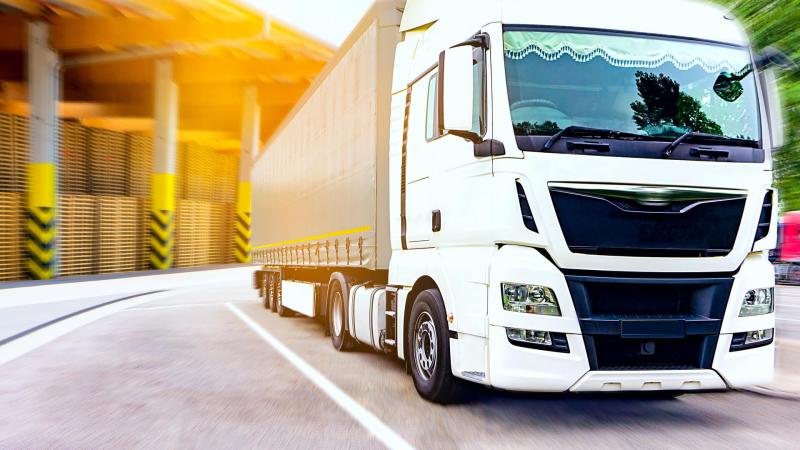 Transport Safely With the Best Commercial Truck Insurance Companies