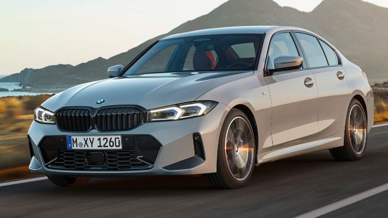 2023 BMW 3 Series Facelift Marries Small Grille With Big Screen