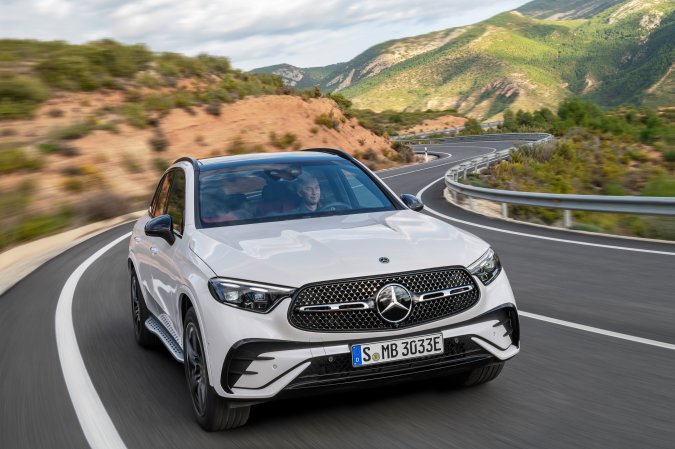 The 2023 Mercedes-Benz GLC300 Doesn’t Fix What Wasn’t Broken