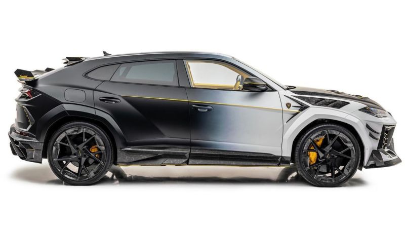 Side view Lamborghini Urus SUV