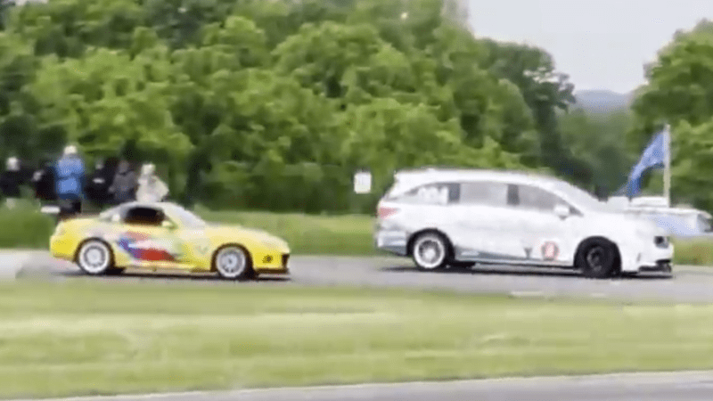 Watch This Honda Odyssey Minivan Rip Past a Miata on Track