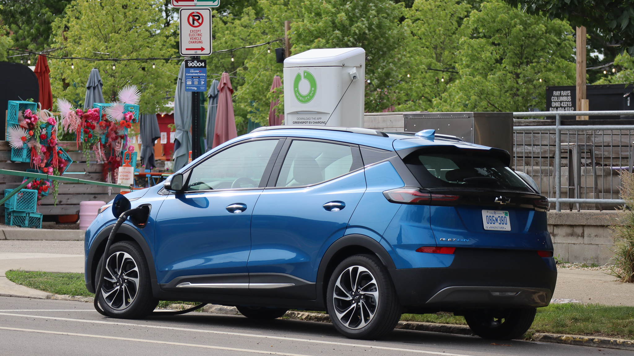 Chevrolet Bolt EUV DC fast charging