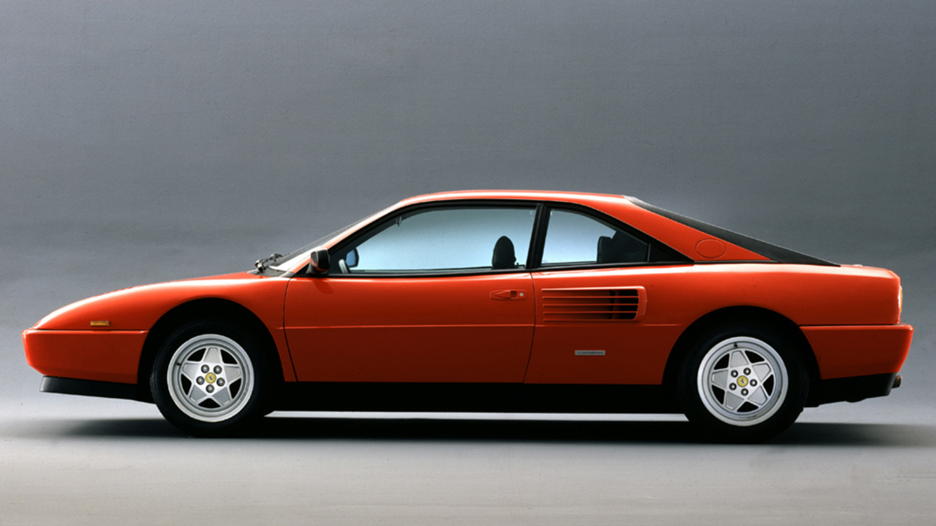 A Ferrari Mondial T Valeo