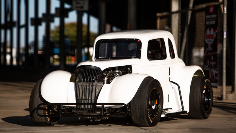 Driving a $17,500 Legend Car Proves Affordable Racing Is Alive and Well