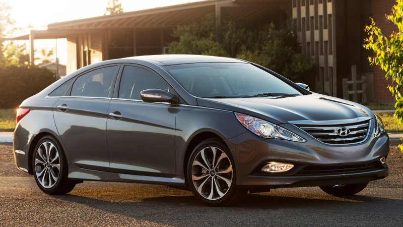 2013 Hyundai Sonata Front