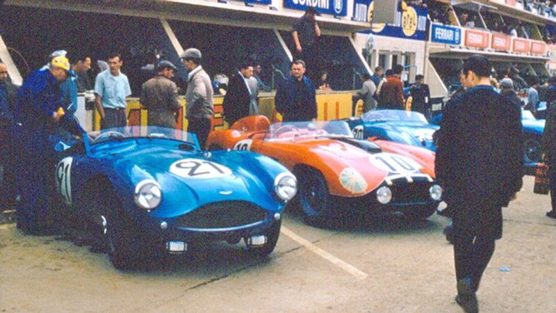 Tour the 1957 24 Hours of Le Mans With the Man Who Took These Photos