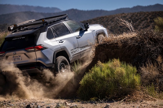 How Airing Down Tires Can Make a Normal SUV an Off-Road Hero