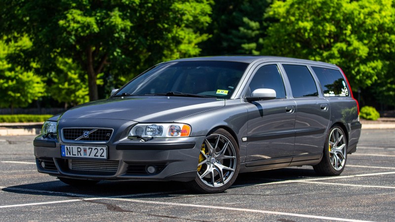 This Modified 2004 Volvo V70 R Makes for the Perfect Slayer Sleeper