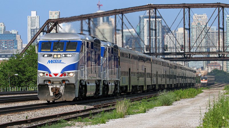 Metra commuter train