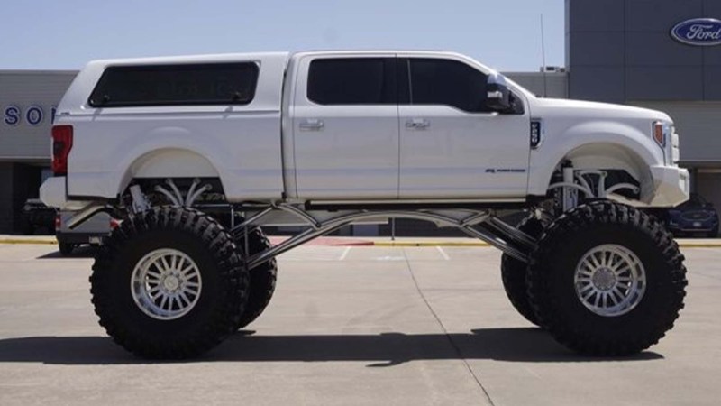 Buy This Giant 2017 Ford Super Duty Show Truck for An Equally Giant $250K Price