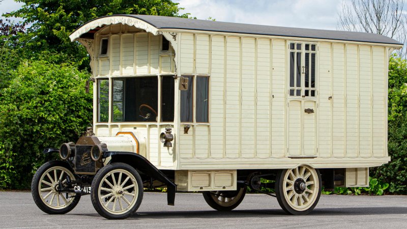 1914 Ford Model T camper