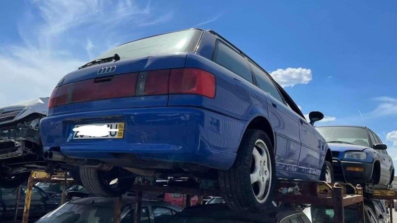 There’s a Sad Audi RS2 Avant Awaiting Its Doom at a Junkyard in Portugal