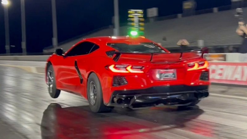 World’s Quickest C8 Corvette Wheelies Off The Line Thanks to 1,500 HP