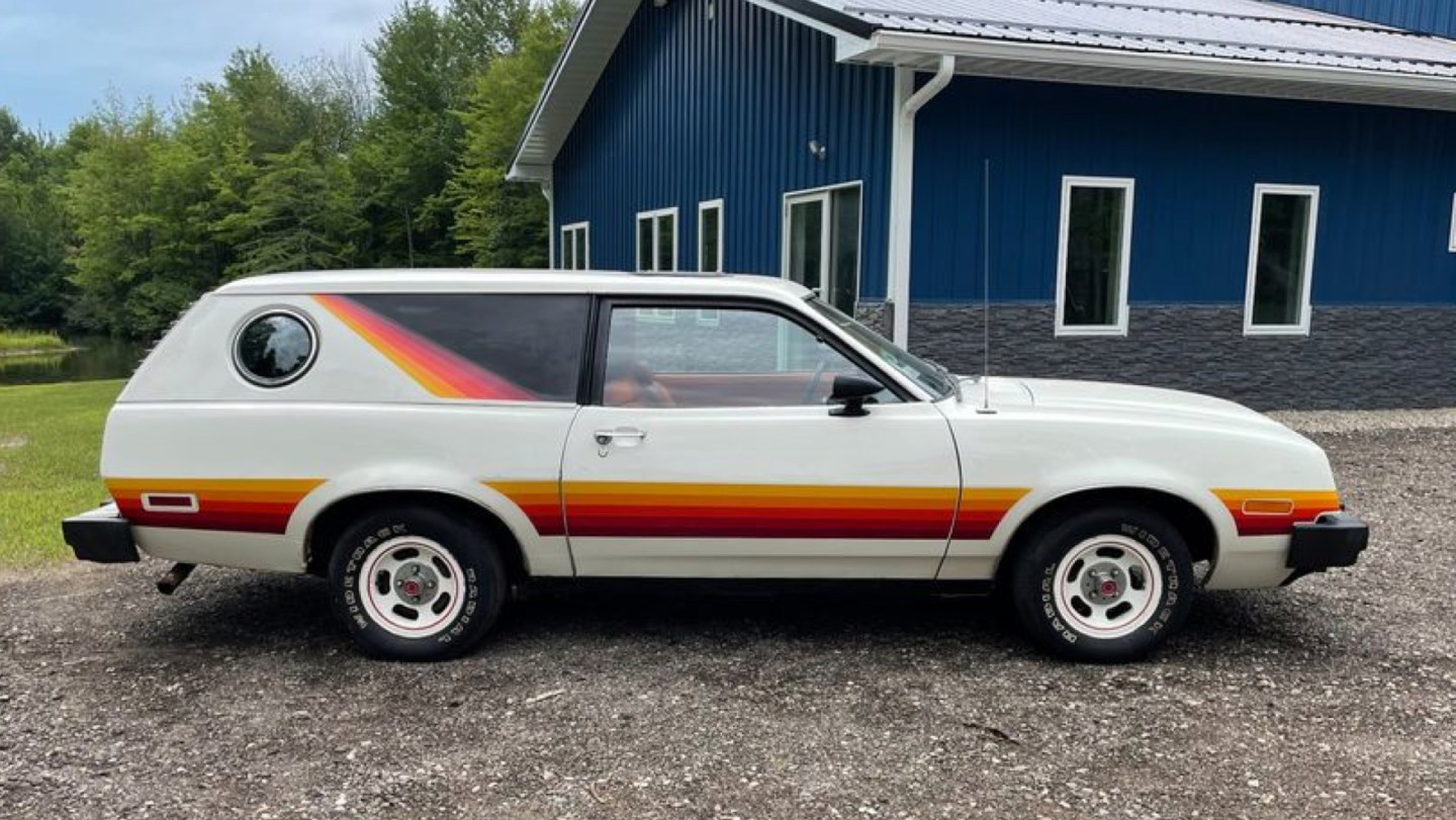 Buy This Groovy '70s Ford Pinto Cruiser Wagon and Step Back in Time