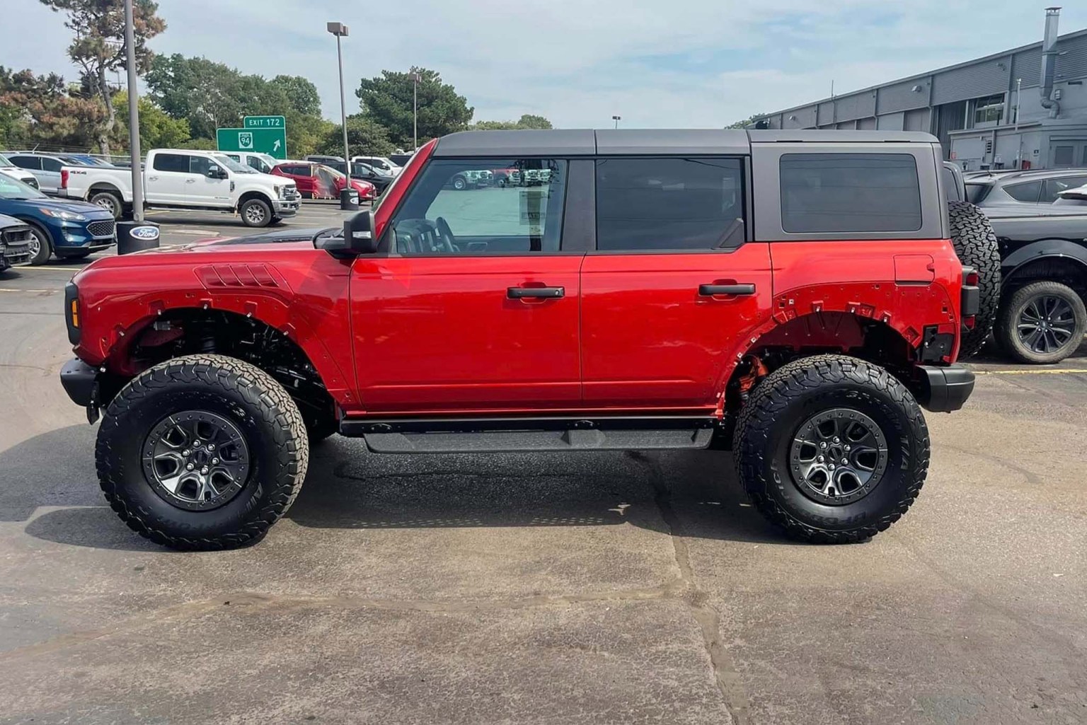 Ford Bronco Raptor Without Fender Flares Shows How Wide That Track ...