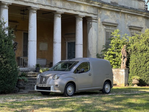 There’s a New Delightful Citroen Retro Van That Looks Like a 2CV