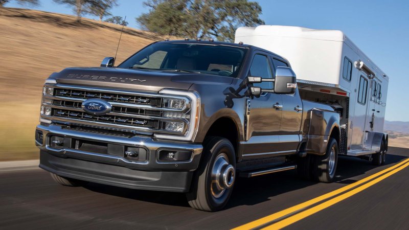 Want a 2023 Ford Super Duty 4×2? You Have to Buy the Base Model