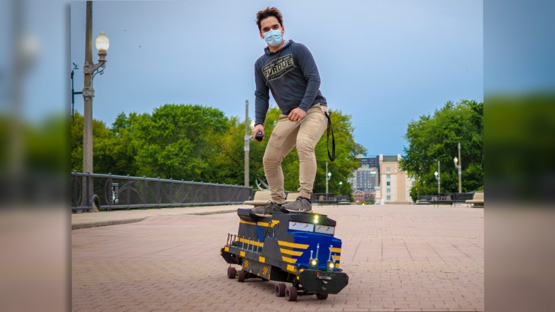 Ramon Pardo on his EMD SD70ACe-inspired electric longboard