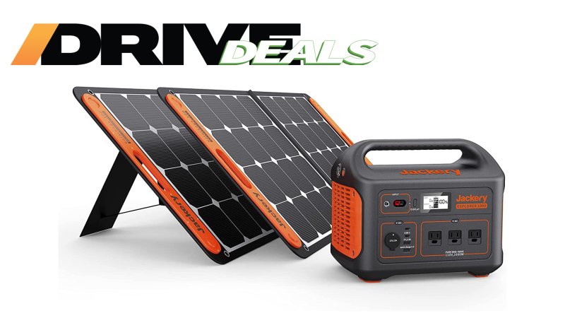 Jackery Solar Generator 1000, Explorer 1000 and 1X SolarSaga 100W with 3x110V/1000W AC Outlets