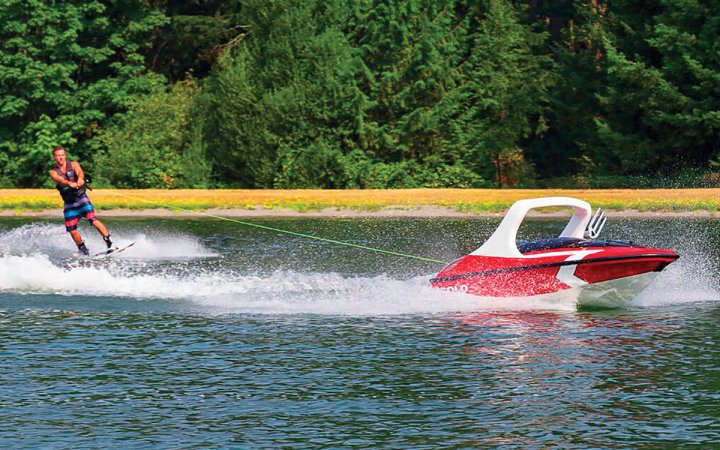 Check Out This Personal Waterski That You Can Control With the Tow Bar