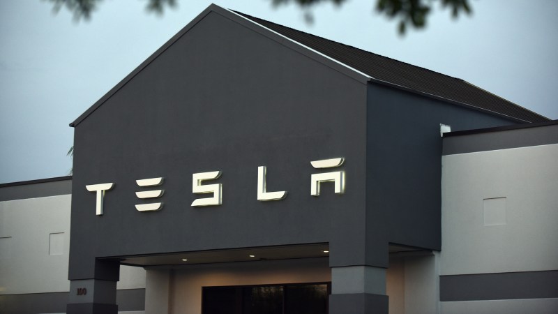 Tesla Must Face Class-Action Lawsuit Over Alleged Repair Monopoly, Judge Says