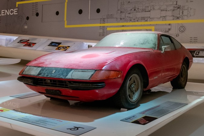 Rare Ferrari 365 GTB/4 Purposely Kept Filthy Years After Being Found in a Barn