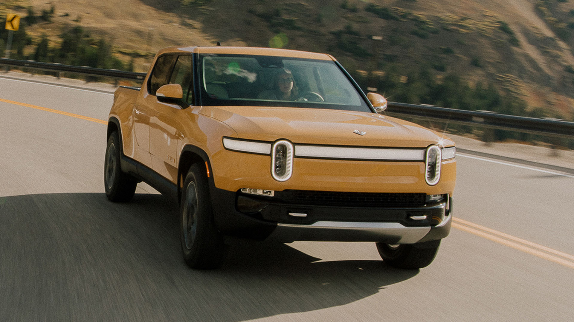 Rivian R1S Dual-Motor Max Pack Promises 390 Miles Of Range