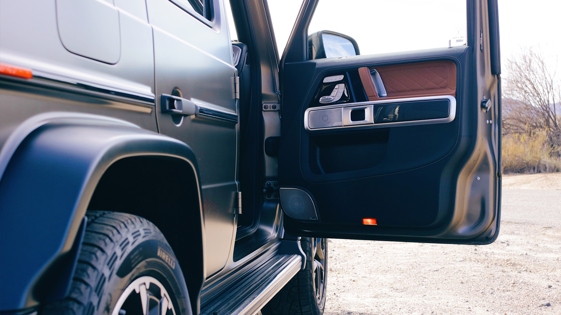 Mercedes-AMG G63 exterior door opening