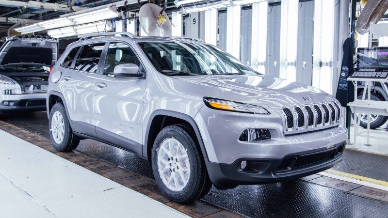 Stellantis Will Idle Jeep Cherokee Plant ‘Indefinitely’ in 2023, SUV’s Future Uncertain