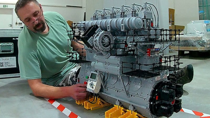 These Huge Diesel Engine Replicas Are Actually Lego Masterpieces