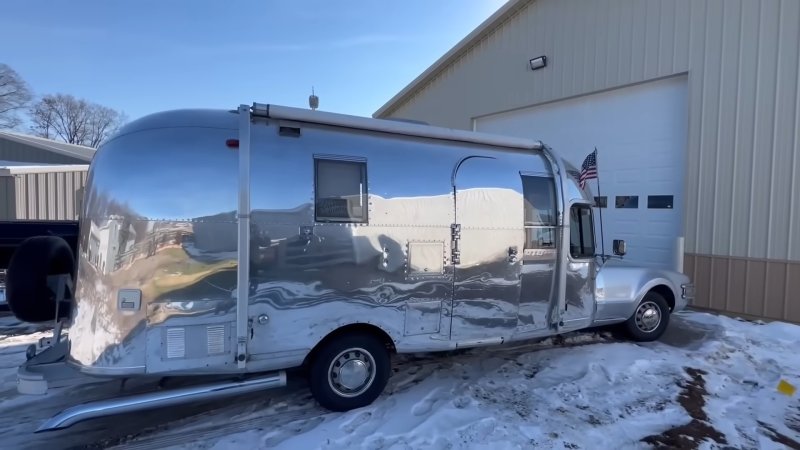 1969 Oldsmobile Toronado-based "Aironado Airstream" RV