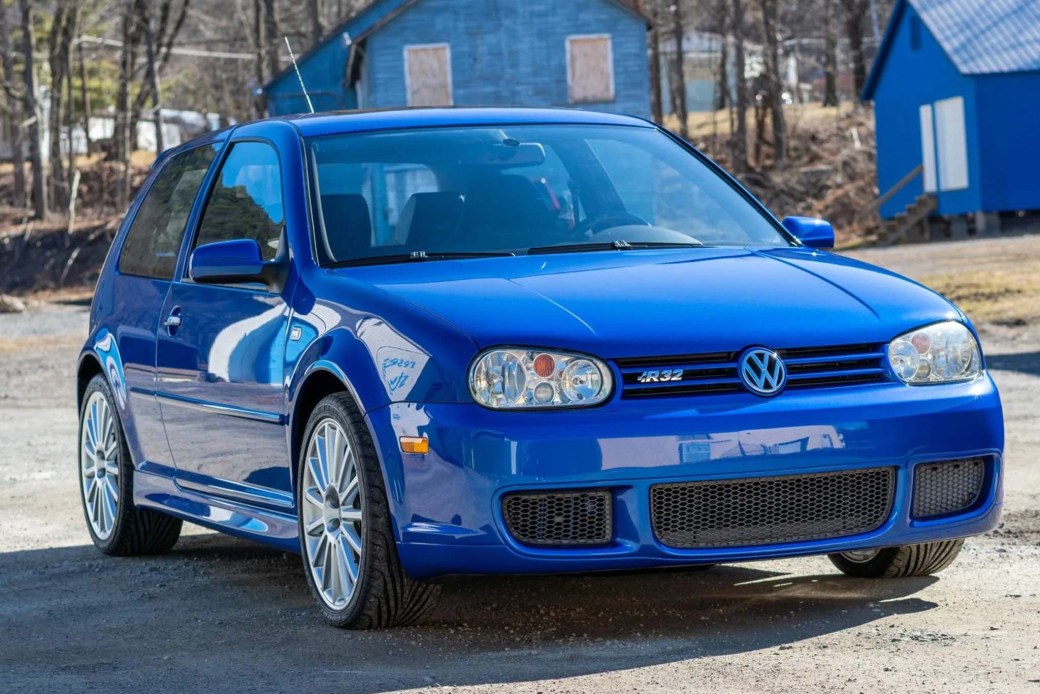 This 97-Mile VW Golf R32 Sold for $104,000 on Bring a Trailer