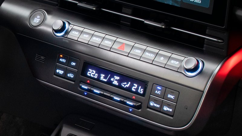 Hyundai Promises To Keep Buttons in Cars Because Touchscreen Controls Are Dangerous