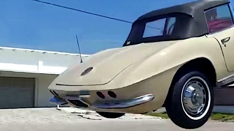 Watch a Vintage Chevy Corvette Fall off a Transporter in Botched Delivery