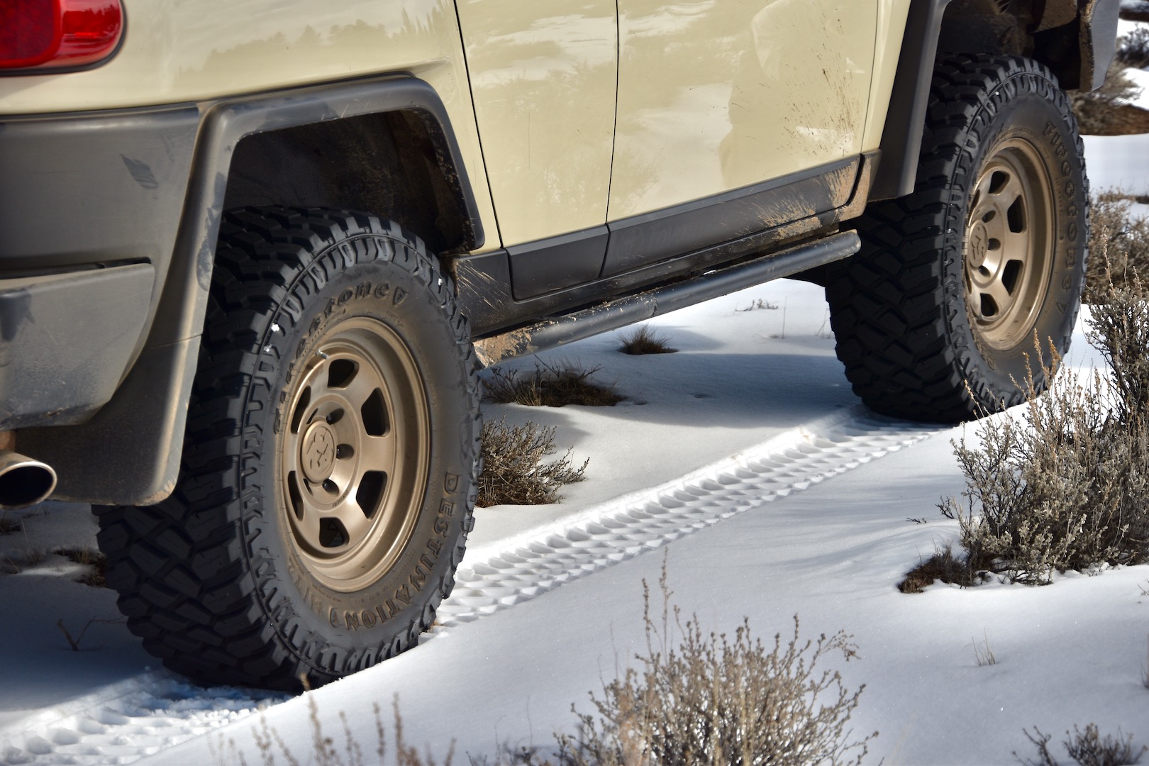 Firestone Destination M/T2 tires on a Toyota FJ Cruiser