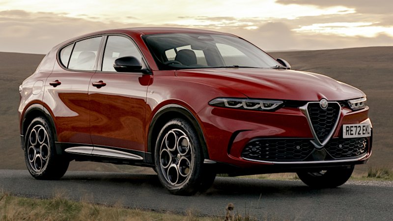 Alfa Romeo Subcompact Electric SUV Based on Jeep Avenger Due in 2024: Report