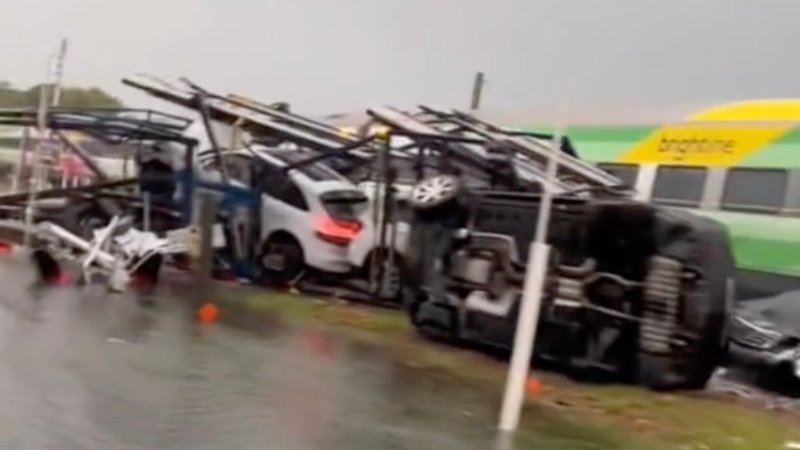 Brightline train strikes car carrier in Florida